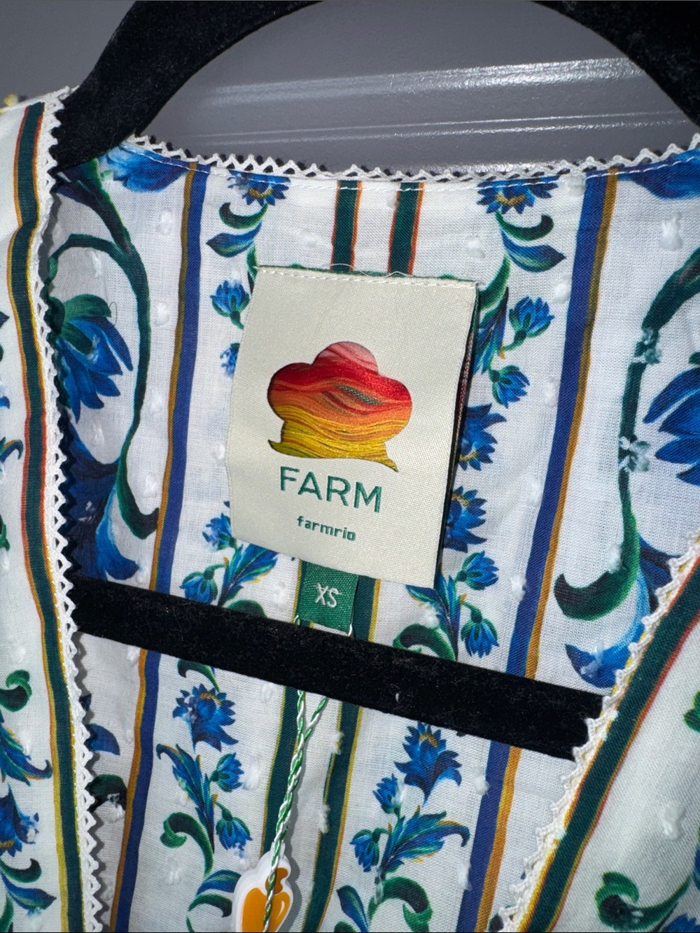 FARMRIO Off-White Flora Tile Smocked Blouse | Size XS | NWT - Picture 9 of 12